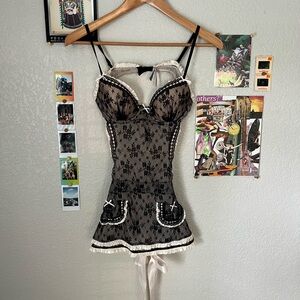 Iconic vintage VS lingerie piece! Perfect for a photoshoot or costume!👠🫦💋